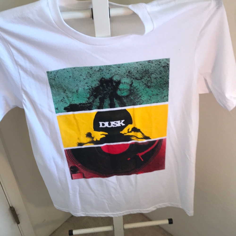 Dusk Music DJ T-shirt Size Small - Picture 2 of 6